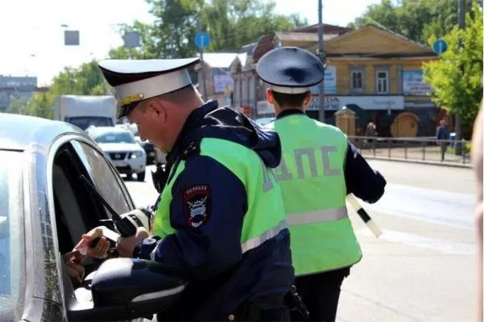 Фото 17 нижегородских водителей оштрафованы за нарушение правил тонировки стекол - Новости Живем в Нижнем