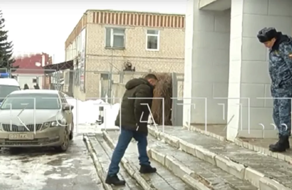 Фото Бывшего нижегородского полицейского судят за угон машины и подбрасывание наркотиков - Новости Живем в Нижнем