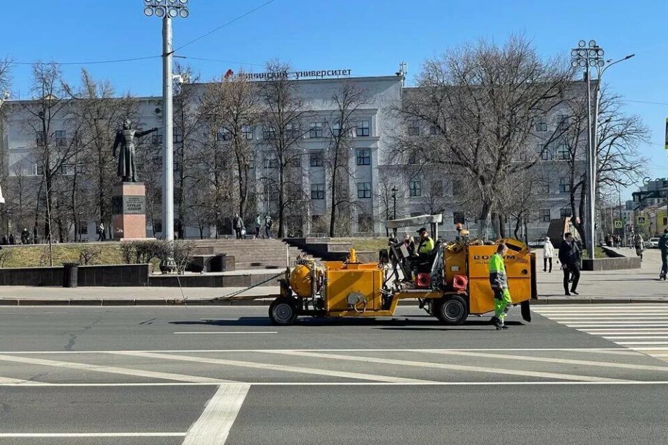 Фото Новую разметку начали наносить на дороги Нижнего Новгорода - Новости Живем в Нижнем