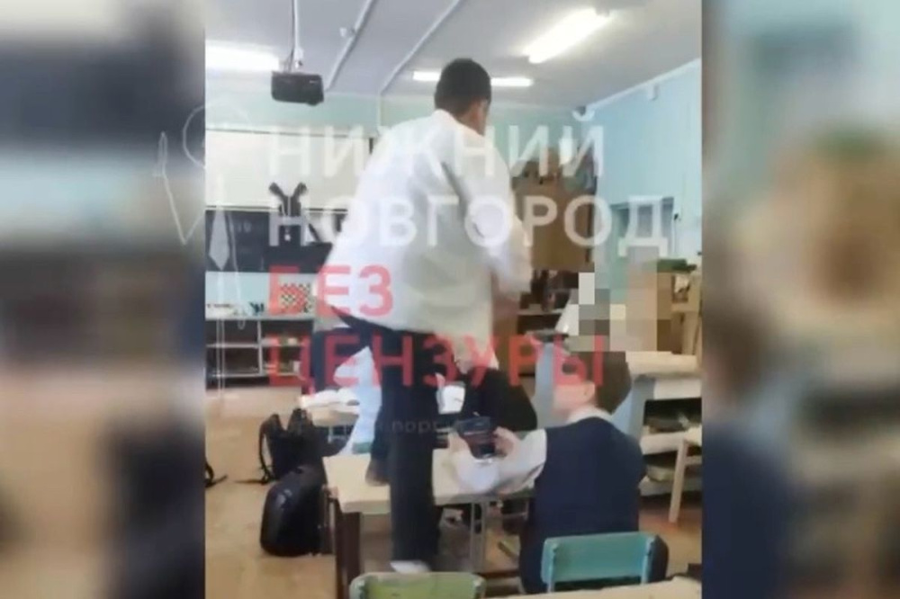 Фото Школьники устроили флешмоб после инцидента с подростками в нижегородском ТЦ - Новости Живем в Нижнем