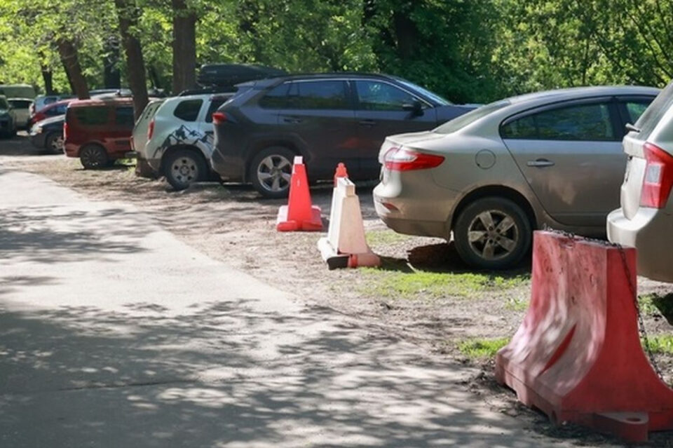 Фото Свыше 480 протоколов составили за парковку на газонах в Нижнем Новгороде - Новости Живем в Нижнем