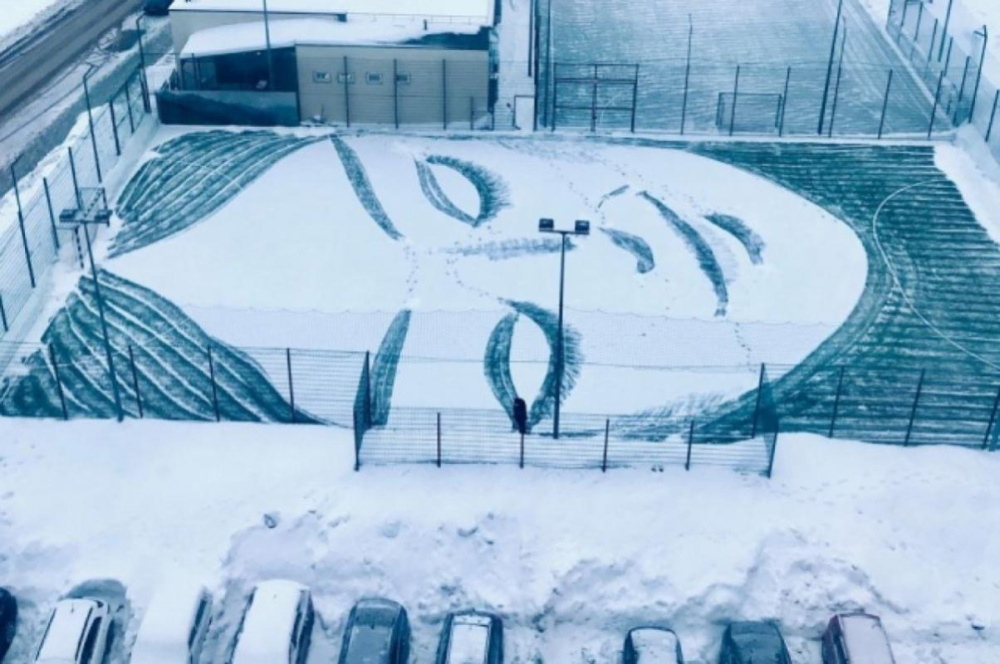 Фото Нижегородский дворник порадовал жителей ЖК «Седьмое небо» новой снежной картиной - Новости Живем в Нижнем