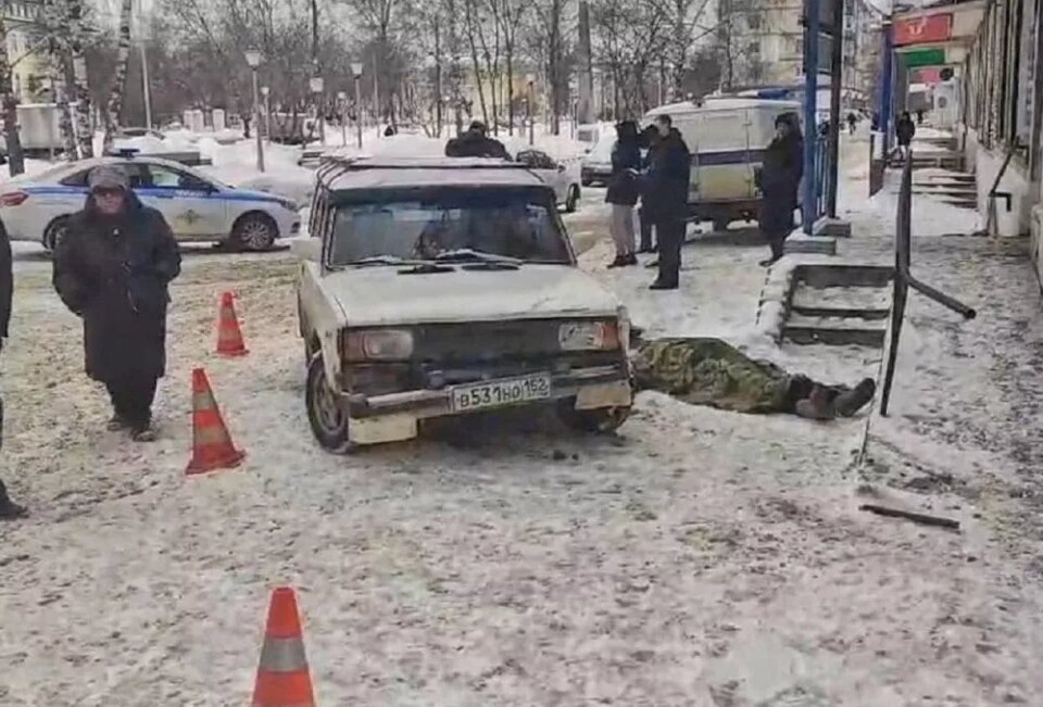 Фото В Балахне водитель «Лады» врезался в стену дома из-за проблем с сердцем - Новости Живем в Нижнем