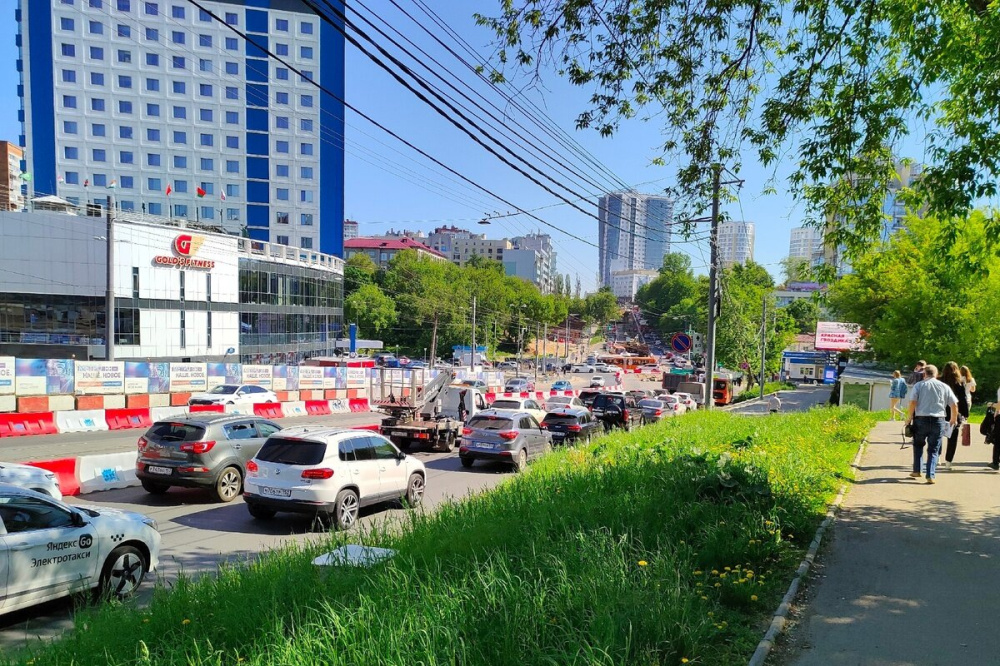 Фото «Это лето запомним надолго»: жители Нижнего Новгорода жалуются на пробки - Новости Живем в Нижнем