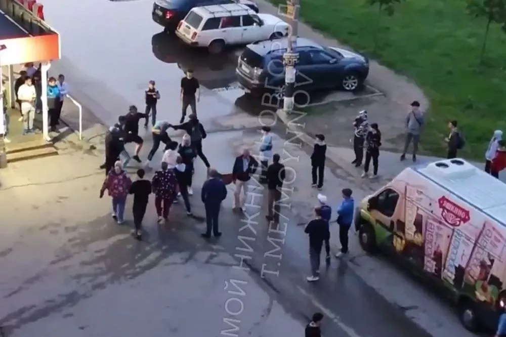Фото Массовая драка произошла на улице Прыгунова в Нижнем Новгороде - Новости Живем в Нижнем