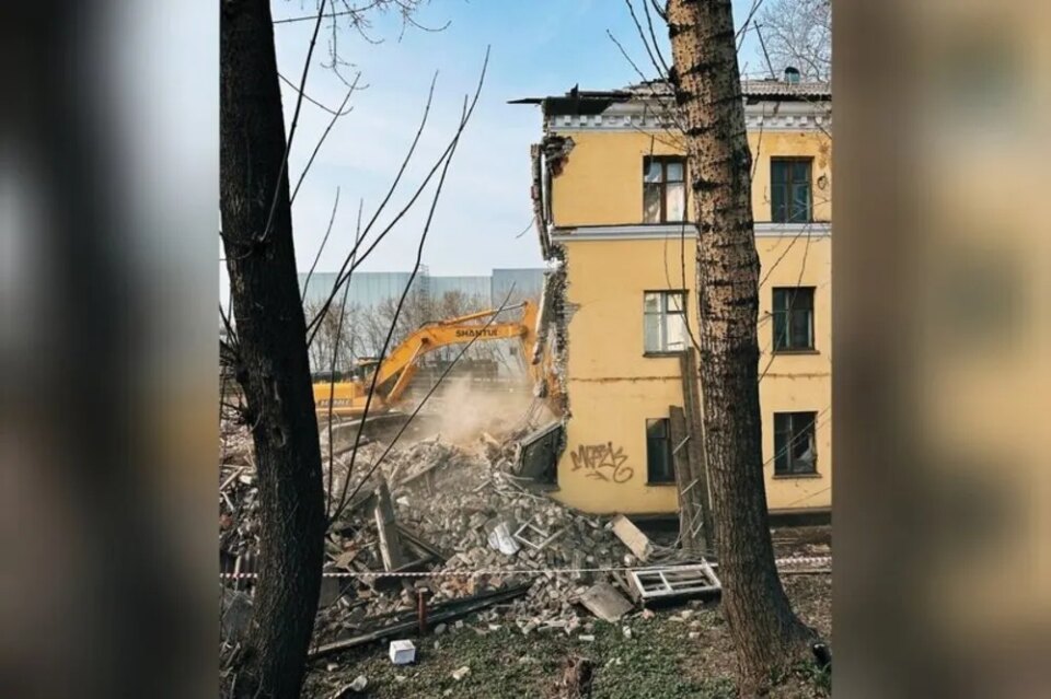 Фото Рабочие начали сносить дома возле Нижегородской ярмарки - Новости Живем в Нижнем