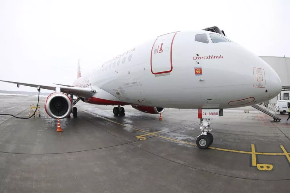 Фото Самолет Superjet 100 «Дзержинск» приземлился в Нижнем Новгороде 26 января - Новости Живем в Нижнем