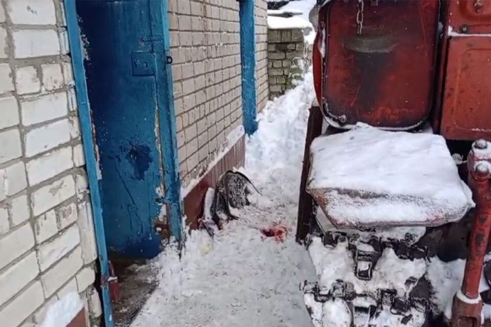 Фото Трактор наехал на человека при уборке снега в Нижнем Новгороде - Новости Живем в Нижнем