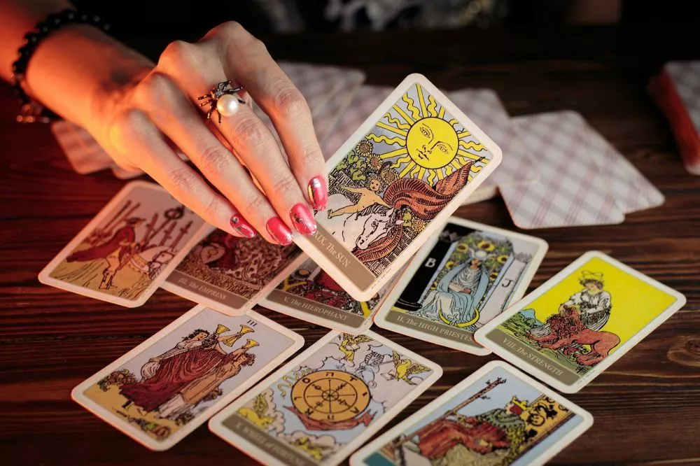 Фото Стоимость услуг нижегородских «экстрасенсов» стартует от 500 рублей - Новости Живем в Нижнем