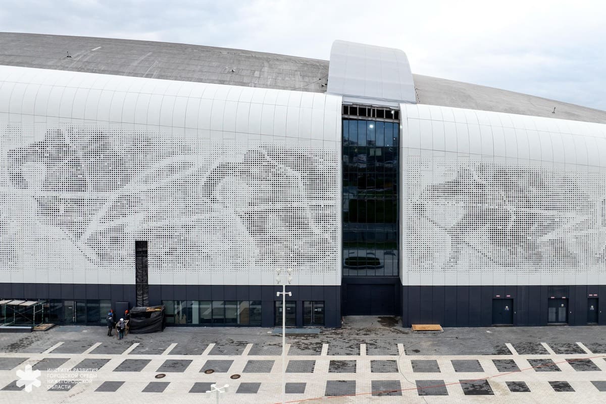 Нижегородцам показали, как выглядит фасад почти готовой Ледовой арены на Стрелке