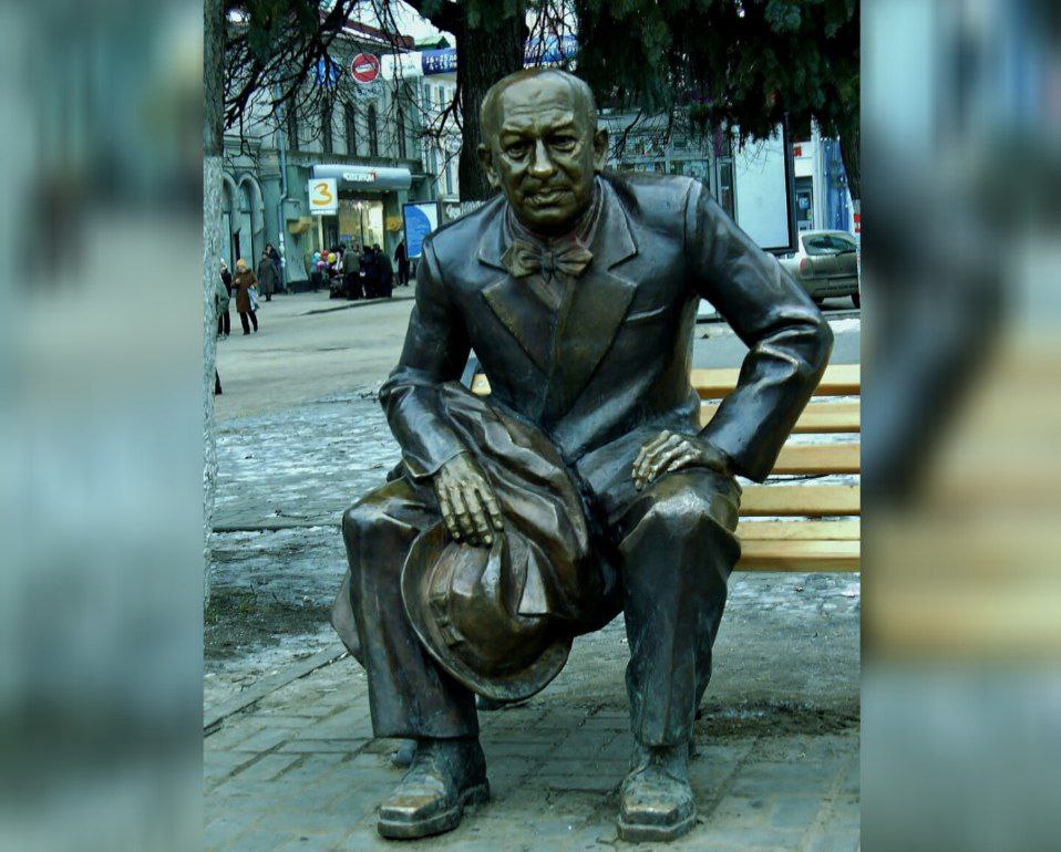 От завода до театра: места Нижнего Новгорода, где жил и творил Евстигнеев