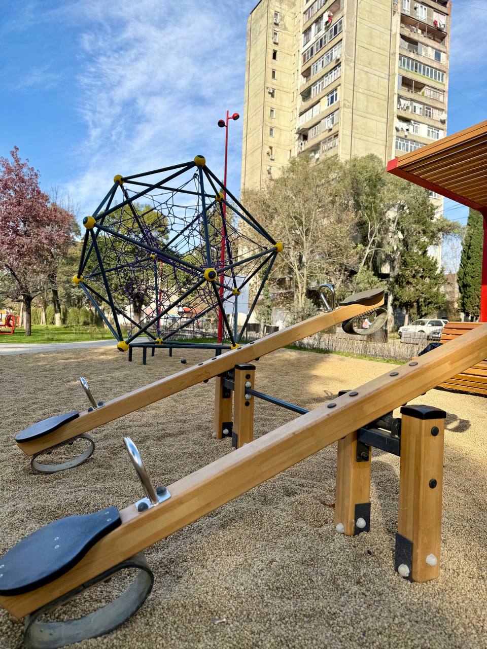 «Нижегородский» сквер с фонтаном открыли в столице Абхазии