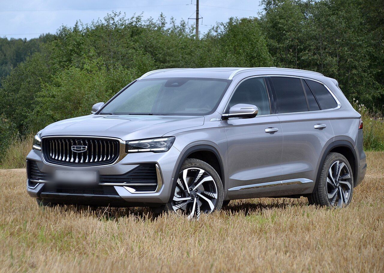 Советская классика или китайская копия: что известно о новой «Волге»