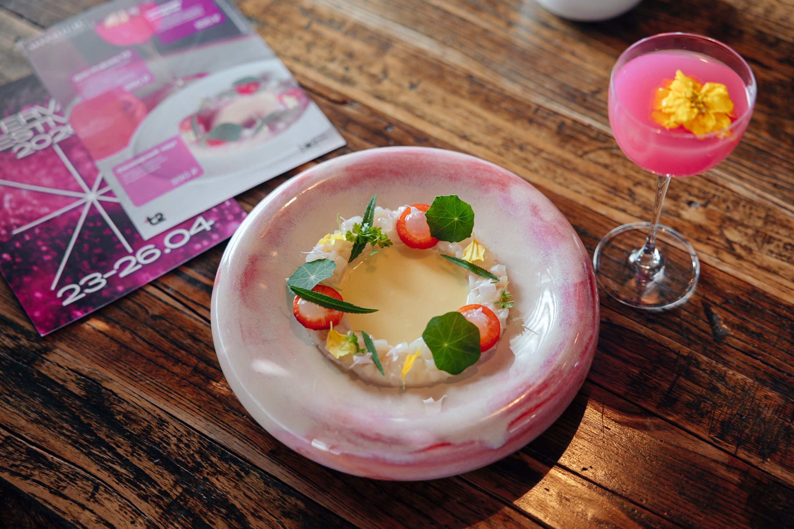 Свет, звук и вкус: Т2 и рестораны Нижнего Новгорода предлагают попробовать диджитал-блюда и напитки в рамках INTERVALS’26