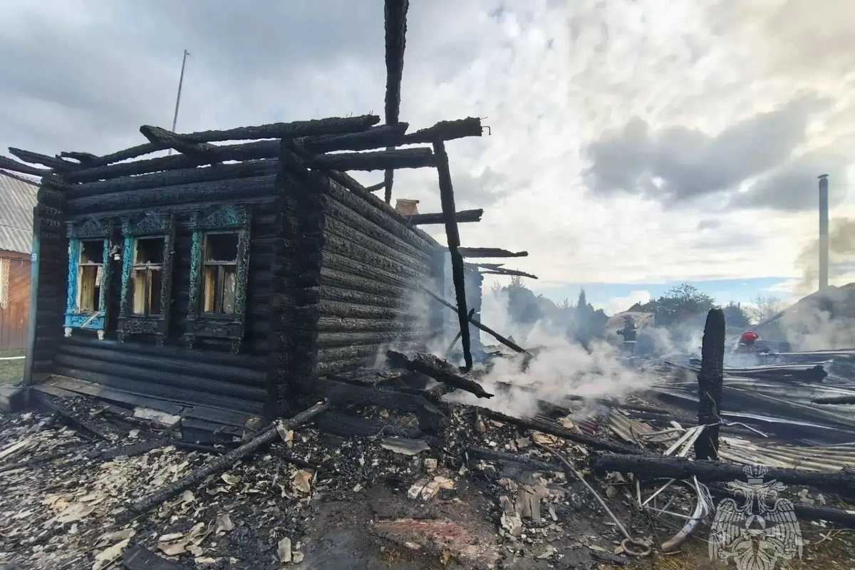 Два дома сгорели в Семеновском районе Нижегородской области