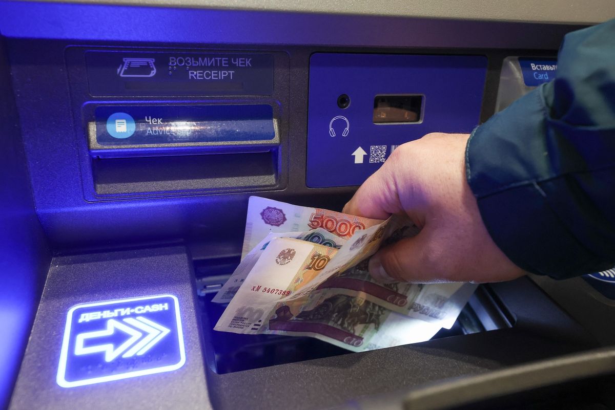 Рост рынка сбережений населения в России составил 2%